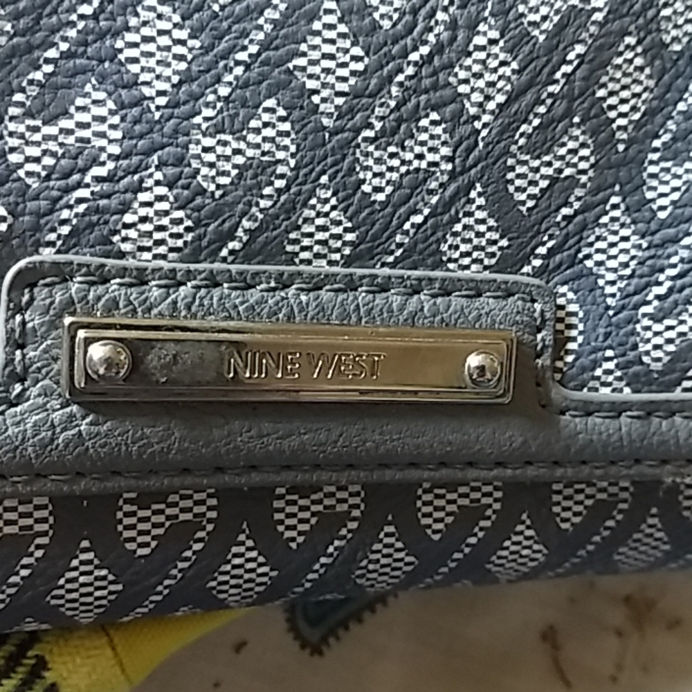 Wallet - Picture 2 of 4